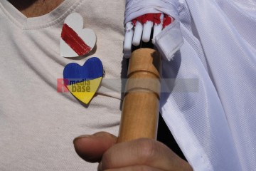 Demonstration und Veranstaltung gegen den russischen Krieg gegen die Ukraine | Hans-Dieter Hey / R-mediabase | <a href=/confor2/?bld=65626&t=d&pst=65553&aid=14&dc=1417&i1=Hans-Dieter%20Hey%20/%20R-mediabase><strong>Download Bild 65626...</strong></a> |
