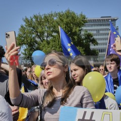 Demonstration und Veranstaltung gegen den russischen Krieg gegen die Ukraine | Hans-Dieter Hey / R-mediabase | <a href=/confor2/?bld=65633&t=d&pst=65553&aid=14&dc=1438&i1=Hans-Dieter%20Hey%20/%20R-mediabase><strong>Download Bild 65633...</strong></a> |