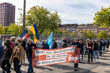 Kundgebung und Demonstration zum 1. Mai 2022 in Kiel <i>Bild  65291 uste</i><br><a href=/confor2/?bld=65291&pst=65282&aid=10>Anfrage <strong>Download</strong></a>