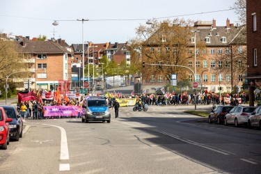 Kundgebung und Demonstration zum 1. Mai 2022 in Kiel <i>Bild  65290 uste</i><br><a href=/confor2/?bld=65290&pst=65282&aid=10>Anfrage <strong>Download</strong></a>