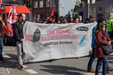 Kundgebung und Demonstration zum 1. Mai 2022 in Kiel <i>Bild  65295 uste</i><br><a href=/confor2/?bld=65295&pst=65282&aid=10>Anfrage <strong>Download</strong></a>