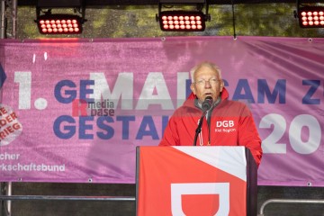 Kundgebung und Demonstration zum 1. Mai 2022 in Kiel | uste/R-mediabase / R-mediabase | <a href=/confor2/?bld=65317&t=d&pst=65282&aid=10&dc=0956&i1=uste/R-mediabase%20/%20R-mediabase><strong>Download Bild 65317...</strong></a> |