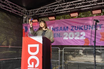 Kundgebung und Demonstration zum 1. Mai 2022 in Kiel | uste/R-mediabase / R-mediabase | <a href=/confor2/?bld=65323&t=d&pst=65282&aid=10&dc=1024&i1=uste/R-mediabase%20/%20R-mediabase><strong>Download Bild 65323...</strong></a> |