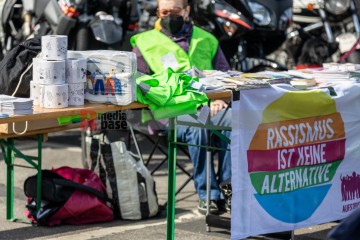Kundgebung und Demonstration zum 1. Mai 2022 in Kiel | uste/R-mediabase / R-mediabase | <a href=/confor2/?bld=65325&t=d&pst=65282&aid=10&dc=1030&i1=uste/R-mediabase%20/%20R-mediabase><strong>Download Bild 65325...</strong></a> |