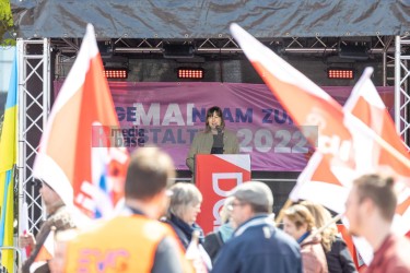 Kundgebung und Demonstration zum 1. Mai 2022 in Kiel <i>Bild  65326 uste</i><br><a href=/confor2/?bld=65326&pst=65282&aid=10>Anfrage <strong>Download</strong></a>