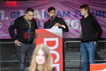 Kundgebung und Demonstration zum 1. Mai 2022 in Kiel | uste/R-mediabase / R-mediabase | <a href=/confor2/?bld=65340&t=d&pst=65282&aid=10&dc=1116&i1=uste/R-mediabase%20/%20R-mediabase><strong>Download Bild 65340...</strong></a> |