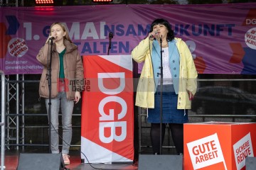 Kundgebung und Demonstration zum 1. Mai 2022 in Kiel | uste/R-mediabase / R-mediabase | <a href=/confor2/?bld=65347&t=d&pst=65282&aid=10&dc=1142&i1=uste/R-mediabase%20/%20R-mediabase><strong>Download Bild 65347...</strong></a> |