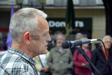 Friedensdemo mit Marsch vom Rudolfplatz zum Heumarkt | broniszbarchive / R-mediabase | <a href=/confor2/?bld=66966&t=d&pst=66953&aid=641&dc=1816&i1=broniszbarchive%20/%20R-mediabase><strong>Download Bild 66966...</strong></a> |