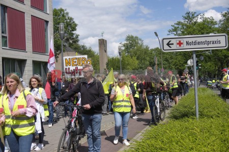 Streik der nordrhein-westfälischen Pflegekräfte in Köln <i>Bild 66846 Hans-Dieter Hey</i><br><a href=/email-download/?bld=66846><strong>DirektDownload</strong></a>