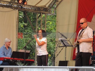 fiesta de solidaridad 2022 | Twin Aguasdelrio / R-mediabase | <a href=/confor2/?bld=67536&t=d&pst=67524&aid=603&dc=1619&i1=Twin%20Aguasdelrio%20/%20R-mediabase><strong>Download Bild 67536...</strong></a> |