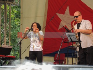 fiesta de solidaridad 2022 | Twin Aguasdelrio / R-mediabase | <a href=/confor2/?bld=67538&t=d&pst=67524&aid=603&dc=1619&i1=Twin%20Aguasdelrio%20/%20R-mediabase><strong>Download Bild 67538...</strong></a> |