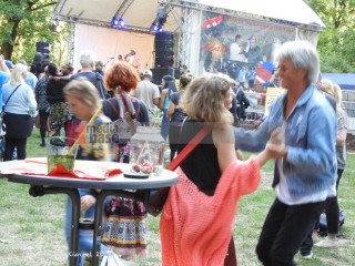 Ein Tänzchen auf der Fiesta | Editha Künzel | |