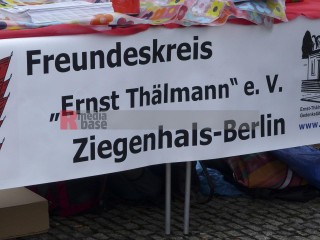 ernst-thälmann-ehrung zum 78. jahrestag seiner ermordung | Rudi Denner/R-mediabase / R-mediabase | <a href=/confor2/?bld=68319&t=d&pst=68315&aid=86&dc=0216&i1=Rudi%20Denner/R-mediabase%20/%20R-mediabase><strong>Download Bild 68319...</strong></a> |