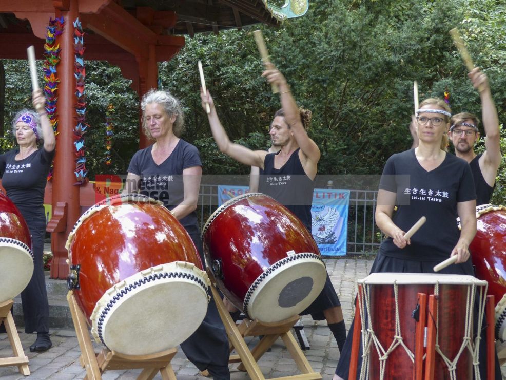 77. Gedenktag an die Opfer für die Atombombenabwürfe <i>Bild Denner/R-mediabase</i> <br><a href=/confor2/?bld=67680&pst=67677&aid=86&dc=2131&i1=Denner/R-mediabase><strong>Downloadanfrage</strong></a>