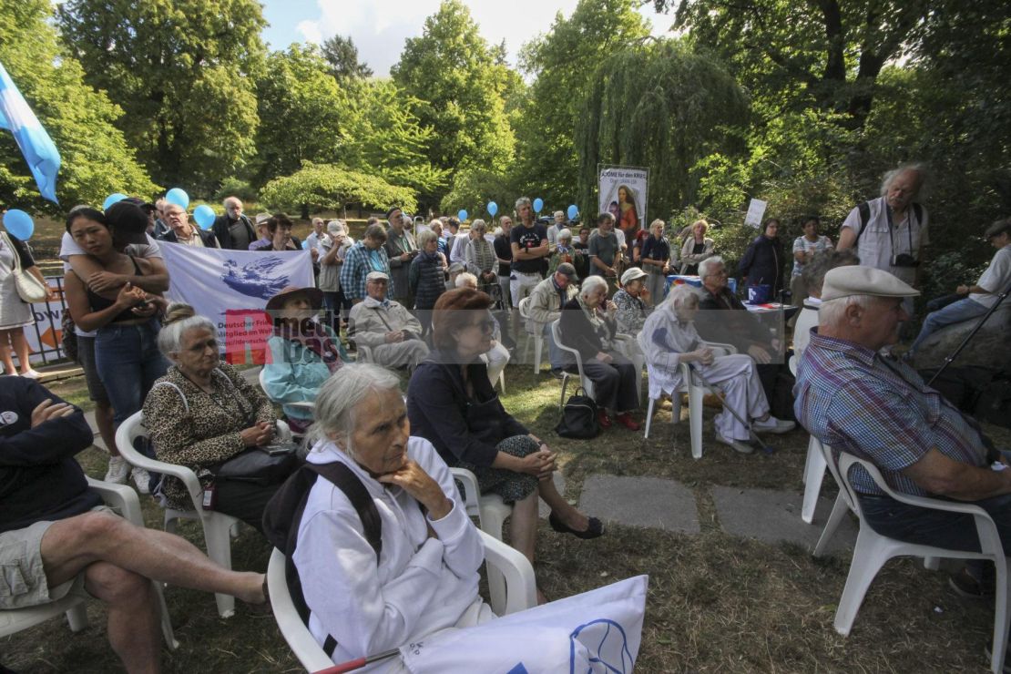 77. Gedenktag an die Opfer für die Atombombenabwürfe <i>Bild Denner/R-mediabase</i> <br><a href=/confor2/?bld=67688&pst=67677&aid=86&dc=1102&i1=Denner/R-mediabase><strong>Downloadanfrage</strong></a>