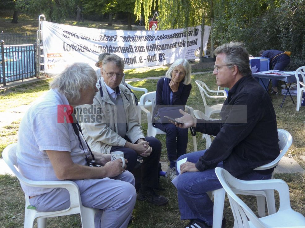 77. Gedenktag an die Opfer für die Atombombenabwürfe <i>Bild Denner/R-mediabase</i> <br><a href=/confor2/?bld=67691&pst=67677&aid=86&dc=2053&i1=Denner/R-mediabase><strong>Downloadanfrage</strong></a>