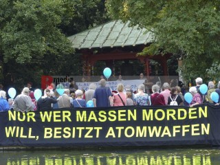 77. Gedenktag an die Opfer für die Atombombenabwürfe | Rudi Denner/R-mediabase / R-mediabase | <a href=/confor2/?bld=67695&t=d&pst=67677&aid=86&dc=2226&i1=Rudi%20Denner/R-mediabase%20/%20R-mediabase><strong>Download Bild 67695...</strong></a> |