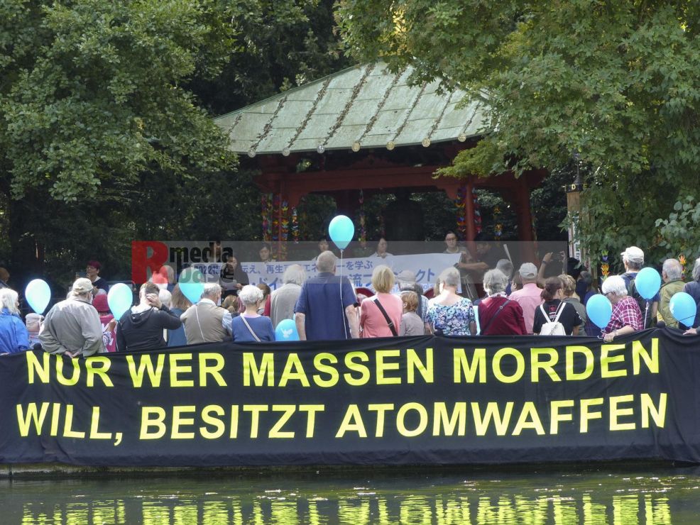 77. Gedenktag an die Opfer für die Atombombenabwürfe <i>Bild Denner/R-mediabase</i> <br><a href=/confor2/?bld=67695&pst=67677&aid=86&dc=2226&i1=Denner/R-mediabase><strong>Downloadanfrage</strong></a>