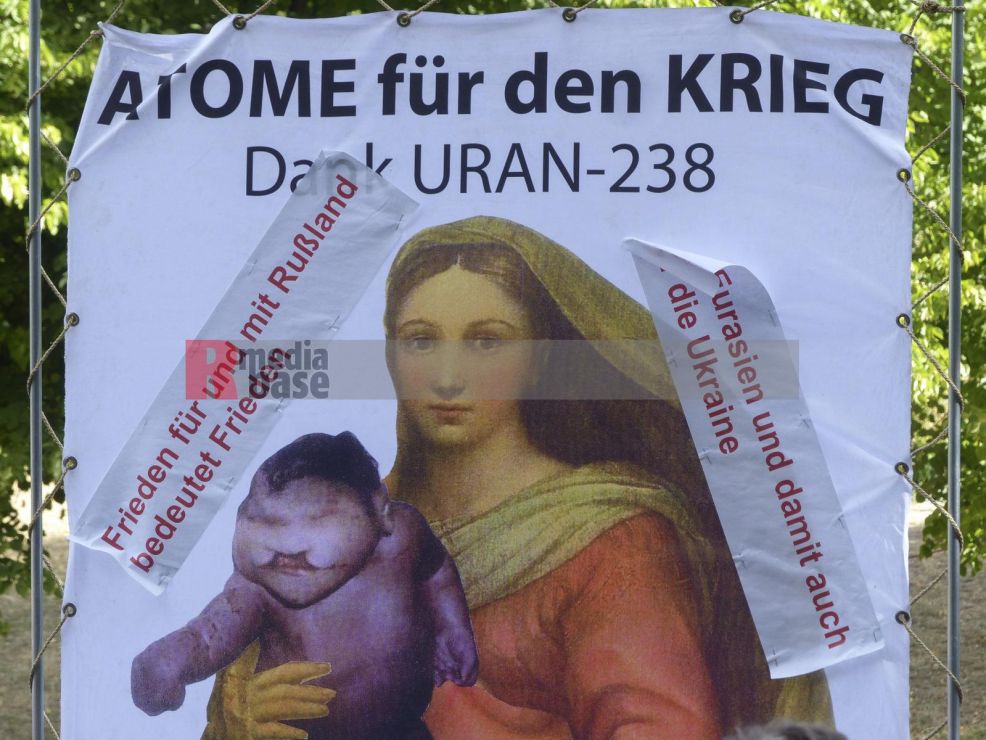 77. Gedenktag an die Opfer für die Atombombenabwürfe <i>Bild Denner/R-mediabase</i> <br><a href=/confor2/?bld=67705&pst=67677&aid=86&dc=2213&i1=Denner/R-mediabase><strong>Downloadanfrage</strong></a>