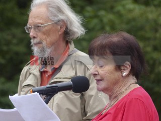 ernst-thälmann-ehrung zum 78. jahrestag seiner ermordung | Rudi Denner/R-mediabase / R-mediabase | <a href=/confor2/?bld=68348&t=d&pst=68315&aid=86&dc=0235&i1=Rudi%20Denner/R-mediabase%20/%20R-mediabase><strong>Download Bild 68348...</strong></a> |