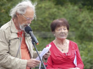 ernst-thälmann-ehrung zum 78. jahrestag seiner ermordung | Rudi Denner/R-mediabase / R-mediabase | <a href=/confor2/?bld=68349&t=d&pst=68315&aid=86&dc=0249&i1=Rudi%20Denner/R-mediabase%20/%20R-mediabase><strong>Download Bild 68349...</strong></a> |