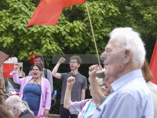 ernst-thälmann-ehrung zum 78. jahrestag seiner ermordung | Rudi Denner/R-mediabase / R-mediabase | <a href=/confor2/?bld=68351&t=d&pst=68315&aid=86&dc=0257&i1=Rudi%20Denner/R-mediabase%20/%20R-mediabase><strong>Download Bild 68351...</strong></a> |