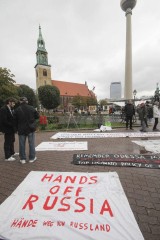 Berlin: Aktionstag der Friedensbewegung <i>Bild 69484 Denner</i><br><a href=/confor2/?bld=69484&pst=69473&aid=86>Download (Anfrage)</a>  /  <a href=/?page_id=69473#jig2>zur Galerie</a>