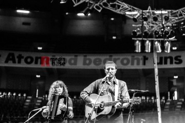 hannes wader und lydie auvrey | jovofoto / R-mediabase | <a href=/confor2/?bld=70131&t=d&pst=70115&aid=23&dc=2323&i1=jovofoto%20/%20R-mediabase><strong>Download Bild 70131...</strong></a>  |