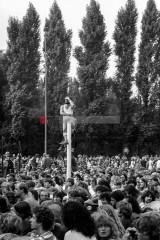11.9.1982: künstler für den frieden,  ruhrstadion bochum | jovofoto / R-mediabase | <a href=/confor2/?bld=70167&t=d&pst=70151&aid=23&dc=0111&i1=jovofoto%20/%20R-mediabase><strong>Download Bild 70167...</strong></a>  |