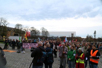 Proteste gegen das G7-Außenminister:innen-Treffen am 03.11.2022 <i>Bild 70009 Jan Große Nobis</i><br><a href=/confor2/?bld=70009&pst=69954&aid=74>Download (Anfrage)</a>  /  <a href=/?page_id=69954#jig2>zur Galerie</a>