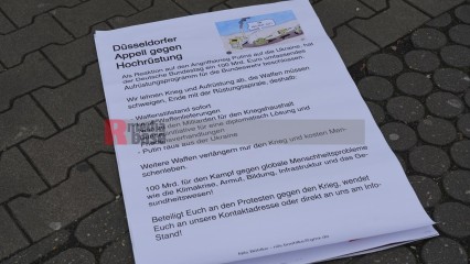 verhandeln statt panzer - kundgebung in düsseldorf <i>Bild 72516 jovofoto</i><br><a href=/confor2/?bld=72516&pst=72503&aid=23>Download (Anfrage)</a>  /  <a href=/?page_id=72503#jig2>zur Galerie</a>