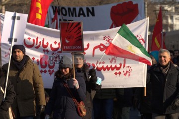 Frau, Leben, Freiheit - Demo 28.01.2023 in Köln | Manuela Hillekamps | <a href=/confor2/?bld=72571&t=d&pst=72551&aid=613&dc=1535&i1=Manuela%20Hillekamps><strong>Download Bild 72571...</strong></a> |