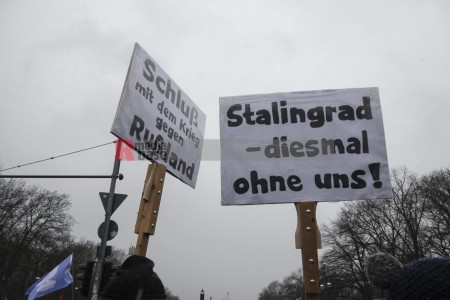 Aufstand für den Frieden - 25.2.2023 in Berlin <i>Bild 73850 Denner</i><br><a href=/email-download/?bld=73850><strong>DirektDownload</strong></a>