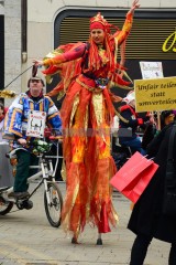 Rosenmontag in Köln mit den Pappnasen Rot-Schwarz | Slawiczek/R-mediabase / R-mediabase | <a href=/confor2/?bld=73486&t=d&pst=73478&aid=20&dc=1030&i1=Slawiczek/R-mediabase%20/%20R-mediabase><strong>Download Bild 73486...</strong></a>  |