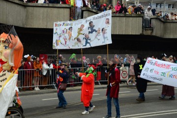 Rosenmontag in Köln mit den Pappnasen Rot-Schwarz | Slawiczek/R-mediabase / R-mediabase | <a href=/confor2/?bld=73496&t=d&pst=73478&aid=20&dc=1047&i1=Slawiczek/R-mediabase%20/%20R-mediabase><strong>Download Bild 73496...</strong></a>  |