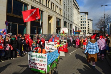 Rosenmontag in Köln mit den Pappnasen Rot-Schwarz | Slawiczek/R-mediabase / R-mediabase | <a href=/confor2/?bld=73514&t=d&pst=73478&aid=20&dc=1107&i1=Slawiczek/R-mediabase%20/%20R-mediabase><strong>Download Bild 73514...</strong></a>  |
