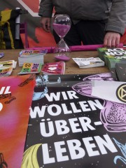 Bundesweiter Klimastreik am 3.3.2023 - Berlin | Rudi Denner/R-mediabase / R-mediabase | <a href=/confor2/?bld=74153&t=d&pst=74132&aid=86&dc=0121&i1=Rudi%20Denner/R-mediabase%20/%20R-mediabase><strong>Download Bild 74153...</strong></a>  |