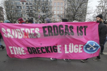 Bundesweiter Klimastreik am 3.3.2023 - Berlin | Rudi Denner/R-mediabase / R-mediabase | <a href=/confor2/?bld=74165&t=d&pst=74132&aid=86&dc=1508&i1=Rudi%20Denner/R-mediabase%20/%20R-mediabase><strong>Download Bild 74165...</strong></a>  |