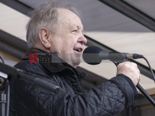 Ostermarsch Berlin 2023 | Rudi Denner/R-mediabase / R-mediabase | <a href=/confor2/?bld=74819&t=d&pst=74817&aid=86&dc=0143&i1=Rudi%20Denner/R-mediabase%20/%20R-mediabase><strong>Download Bild 74819...</strong></a>  |