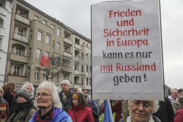 Ostermarsch Berlin 2023 | Rudi Denner/R-mediabase / R-mediabase | <a href=/confor2/?bld=74828&t=d&pst=74817&aid=86&dc=1345&i1=Rudi%20Denner/R-mediabase%20/%20R-mediabase><strong>Download Bild 74828...</strong></a>  |