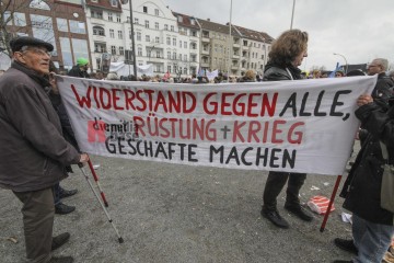 Ostermarsch Berlin 2023 | Rudi Denner/R-mediabase / R-mediabase | <a href=/confor2/?bld=74837&t=d&pst=74817&aid=86&dc=1359&i1=Rudi%20Denner/R-mediabase%20/%20R-mediabase><strong>Download Bild 74837...</strong></a>  |