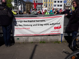 Ostermarsch 2023, Hamburg, DKP | grueter/r-mediabase / R-mediabase | <a href=/confor2/?bld=75005&t=d&pst=75016&aid=575&dc=1315&i1=grueter/r-mediabase%20/%20R-mediabase><strong>Download Bild 75005...</strong></a> |