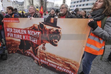 Ostermarsch Berlin 2023 | Rudi Denner/R-mediabase / R-mediabase | <a href=/confor2/?bld=74839&t=d&pst=74817&aid=86&dc=1423&i1=Rudi%20Denner/R-mediabase%20/%20R-mediabase><strong>Download Bild 74839...</strong></a>  |