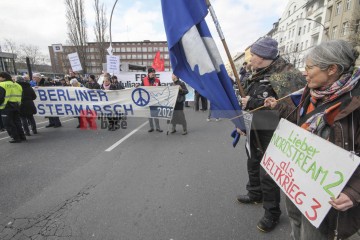 Ostermarsch Berlin 2023 | Rudi Denner/R-mediabase / R-mediabase | <a href=/confor2/?bld=74843&t=d&pst=74817&aid=86&dc=1440&i1=Rudi%20Denner/R-mediabase%20/%20R-mediabase><strong>Download Bild 74843...</strong></a>  |