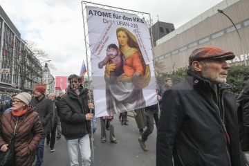 Ostermarsch Berlin 2023 | Rudi Denner/R-mediabase / R-mediabase | <a href=/confor2/?bld=74847&t=d&pst=74817&aid=86&dc=1452&i1=Rudi%20Denner/R-mediabase%20/%20R-mediabase><strong>Download Bild 74847...</strong></a>  |