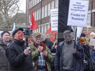 Ostermarsch Berlin 2023 | Rudi Denner/R-mediabase / R-mediabase | <a href=/confor2/?bld=74862&t=d&pst=74817&aid=86&dc=0126&i1=Rudi%20Denner/R-mediabase%20/%20R-mediabase><strong>Download Bild 74862...</strong></a>  |