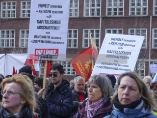 Ostermarsch Berlin 2023, Die Linke | Rudi Denner/R-mediabase / R-mediabase | <a href=/confor2/?bld=74870&t=d&pst=74817&aid=86&dc=0203&i1=Rudi%20Denner/R-mediabase%20/%20R-mediabase><strong>Download Bild 74870...</strong></a>  |