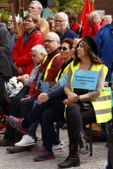1. Mai in Duisburg, Landeszentrale Kundgebung des DGB | Manuela Hillekamps | <a href=/confor2/?bld=75492&t=d&pst=75483&aid=613&dc=1115&i1=Manuela%20Hillekamps><strong>Download Bild 75492...</strong></a> |