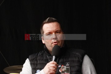 1. Mai in Duisburg, Landeszentrale Kundgebung des DGB | Manuela Hillekamps | <a href=/confor2/?bld=75495&t=d&pst=75483&aid=613&dc=1139&i1=Manuela%20Hillekamps><strong>Download Bild 75495...</strong></a> |