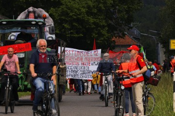 Bildrechte Manuela Hillekamps # | Manuela Hillekamps | <a href=/confor2/?bld=75824&t=d&pst=75819&aid=613&dc=1146&i1=Manuela%20Hillekamps><strong>Download...</strong></a> |